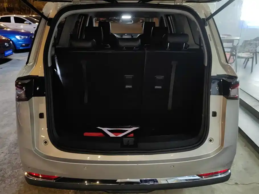 Wuling Jiachen 2022 1.5L MT Comfort