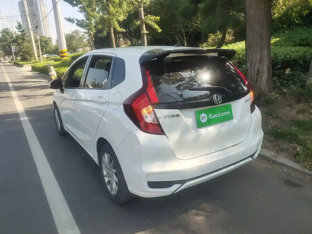 Honda Fit — миниатюра 5