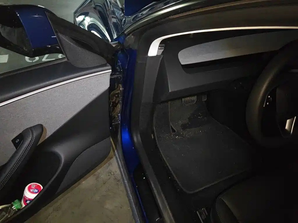 Tesla Model 3 — миниатюра 14