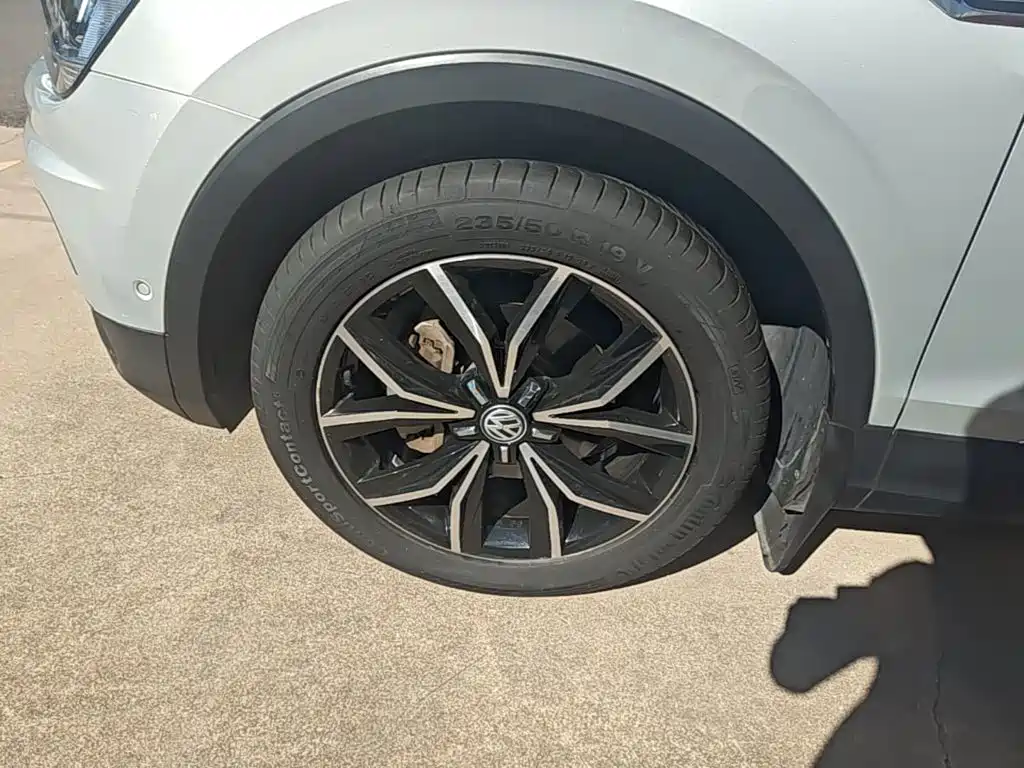 Volkswagen Tiguan L — миниатюра 23