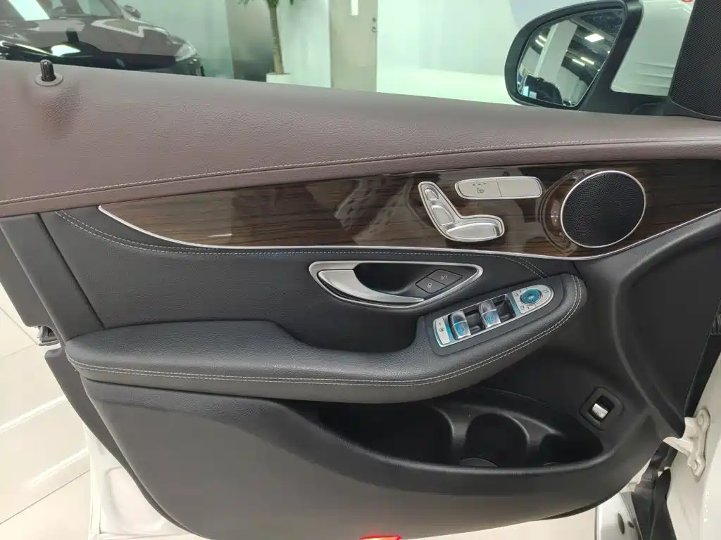 Mercedes-Benz GLC — миниатюра 13