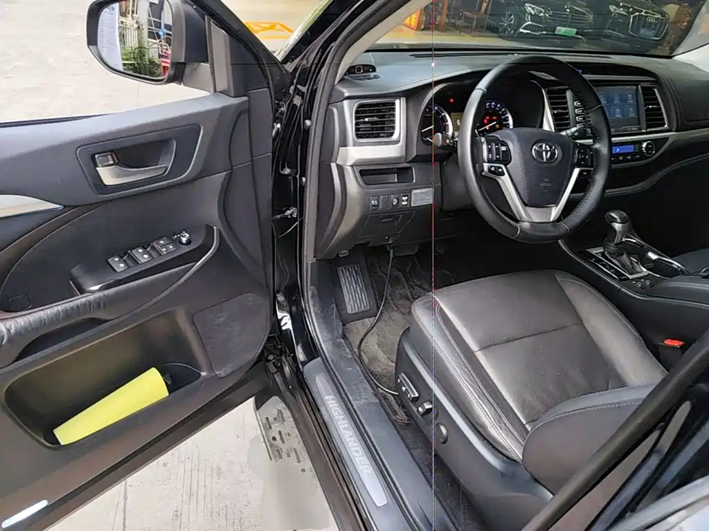 Toyota Highlander — миниатюра 16