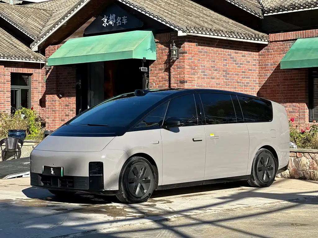 Li Auto Li MEGA