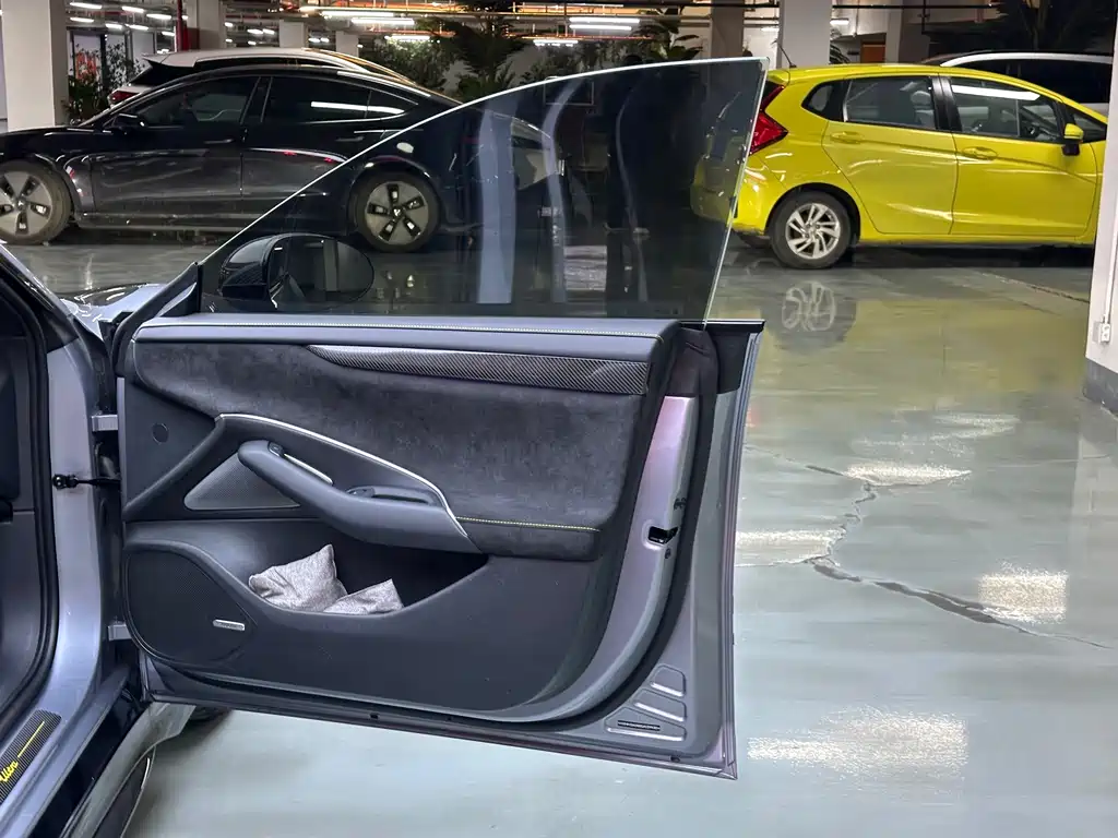 XIAOMI CAR XIAOMI SU7 ULTRA