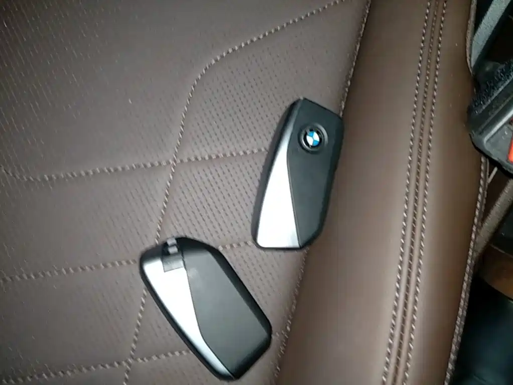 BMW iX1 — миниатюра 9
