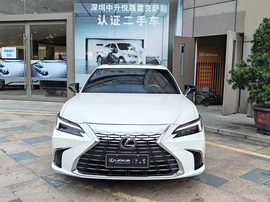 Lexus ES — миниатюра 2