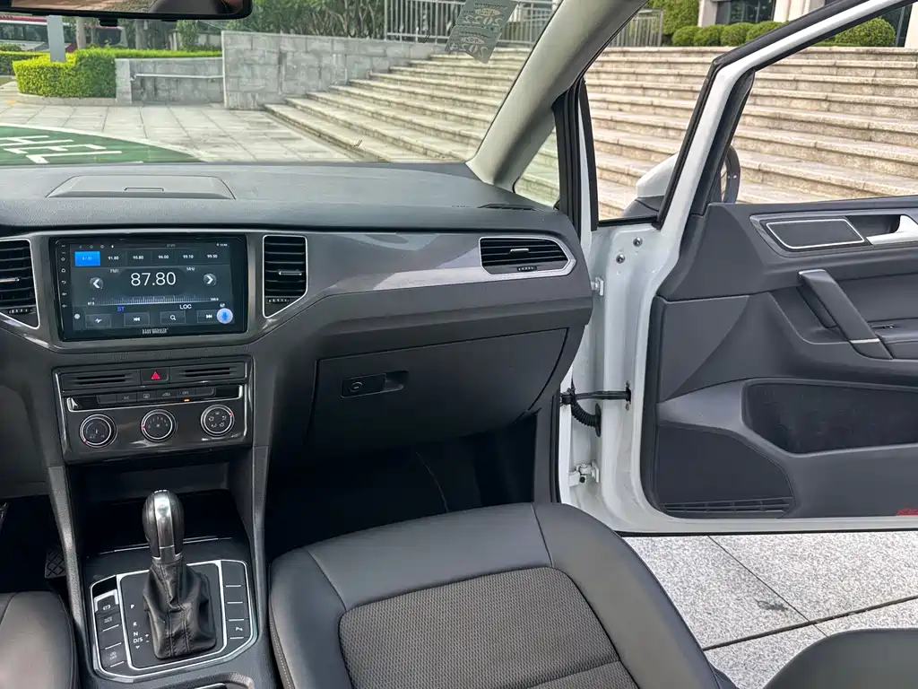 Volkswagen Golf Sportsvan — миниатюра 14
