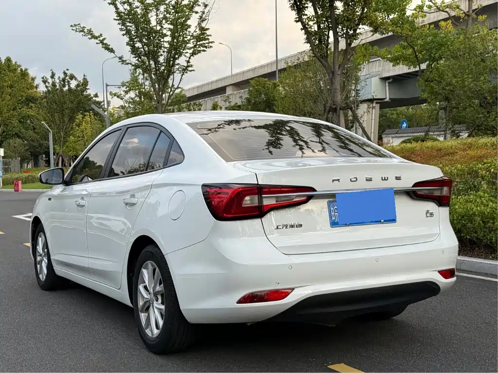 Roewe i5 — миниатюра 6