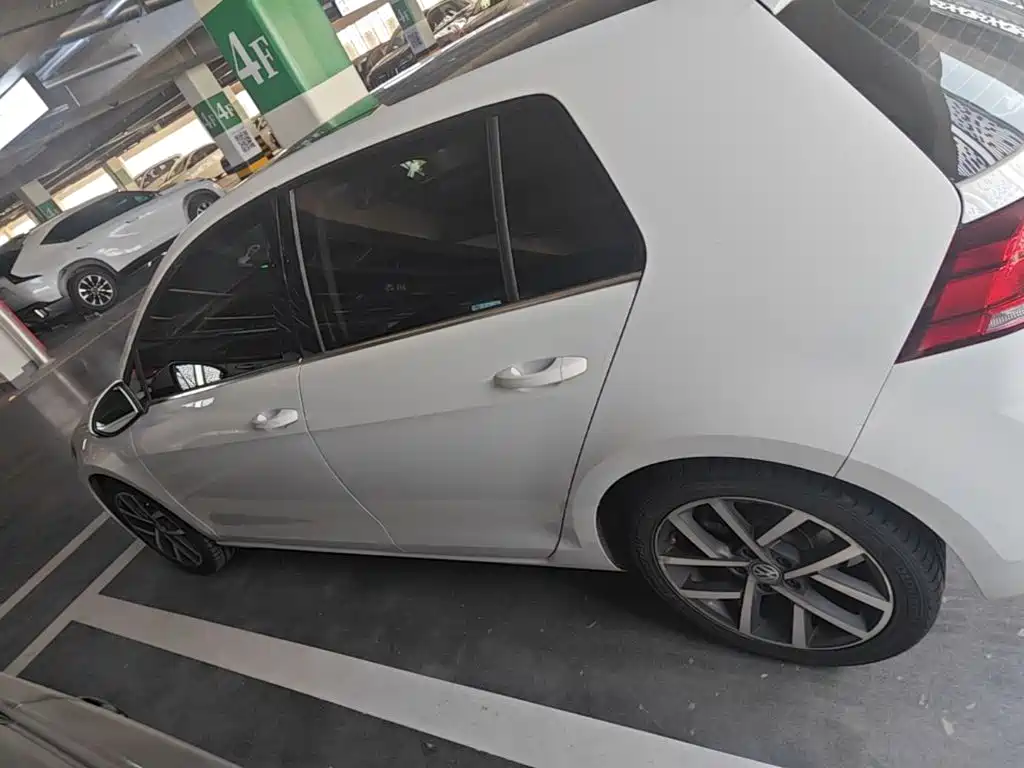 Volkswagen Golf — миниатюра 5
