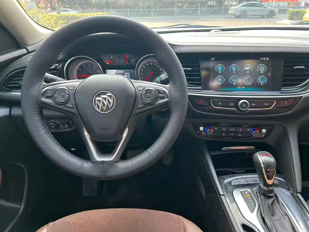Buick Regal — миниатюра 10