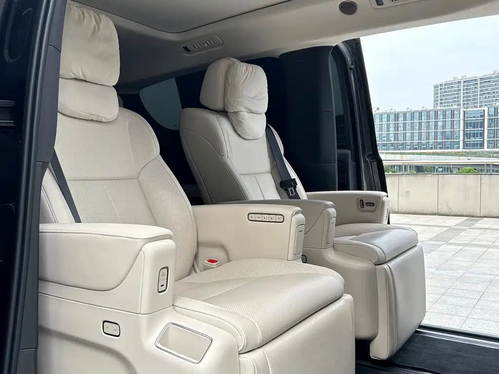 Li Auto Li MEGA — миниатюра 11