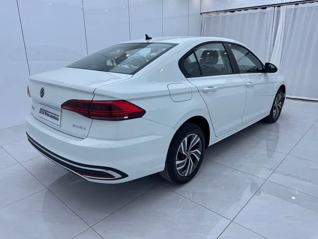 Volkswagen Bora — миниатюра 4