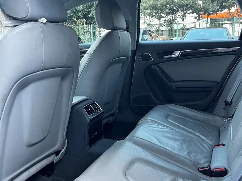 Audi A4L — миниатюра 7
