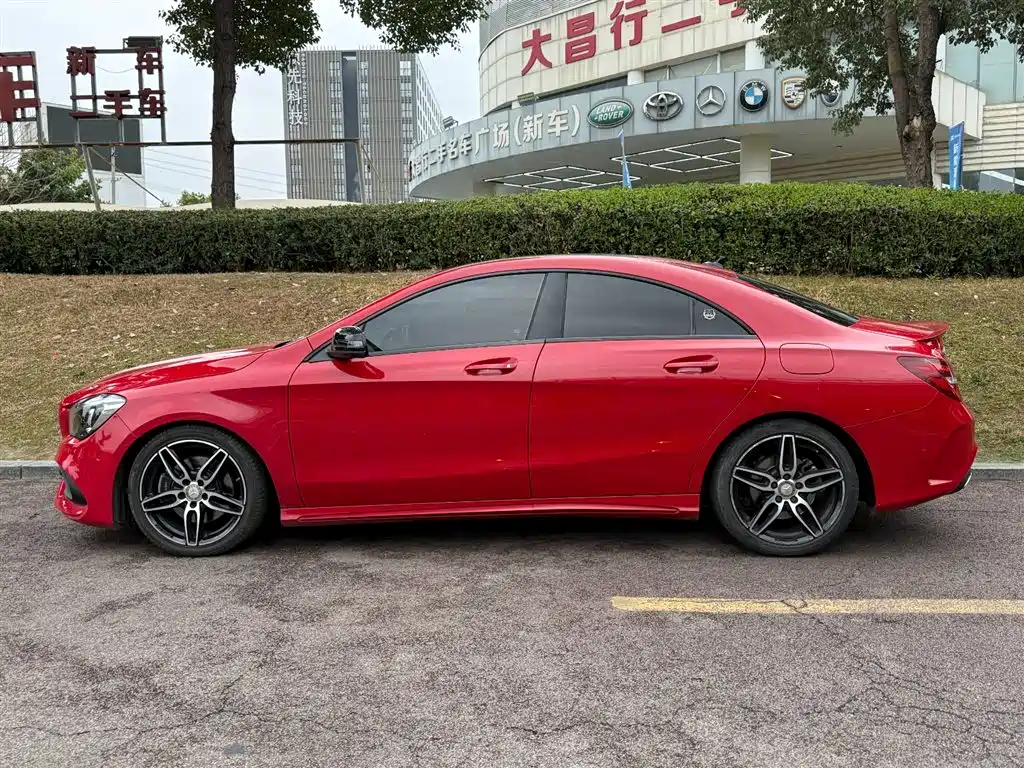 MERCEDES-BENZ CLA