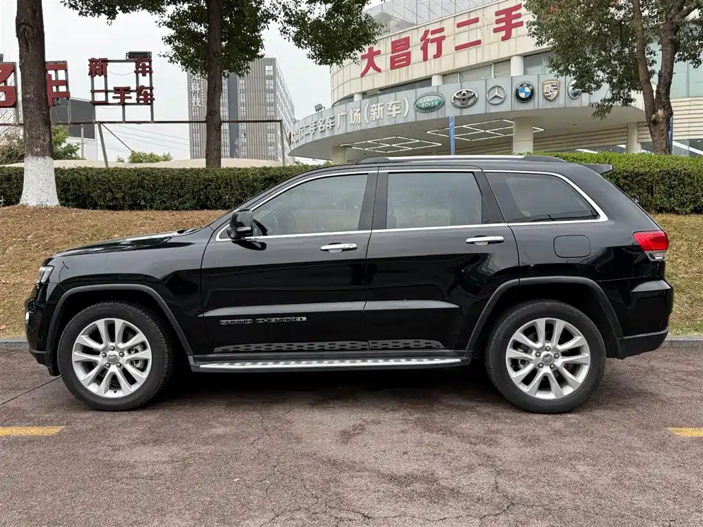 JEEP GRAND CHEROKEE