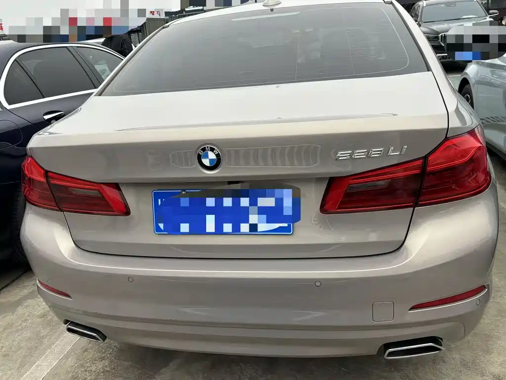 BMW 5 SERIES