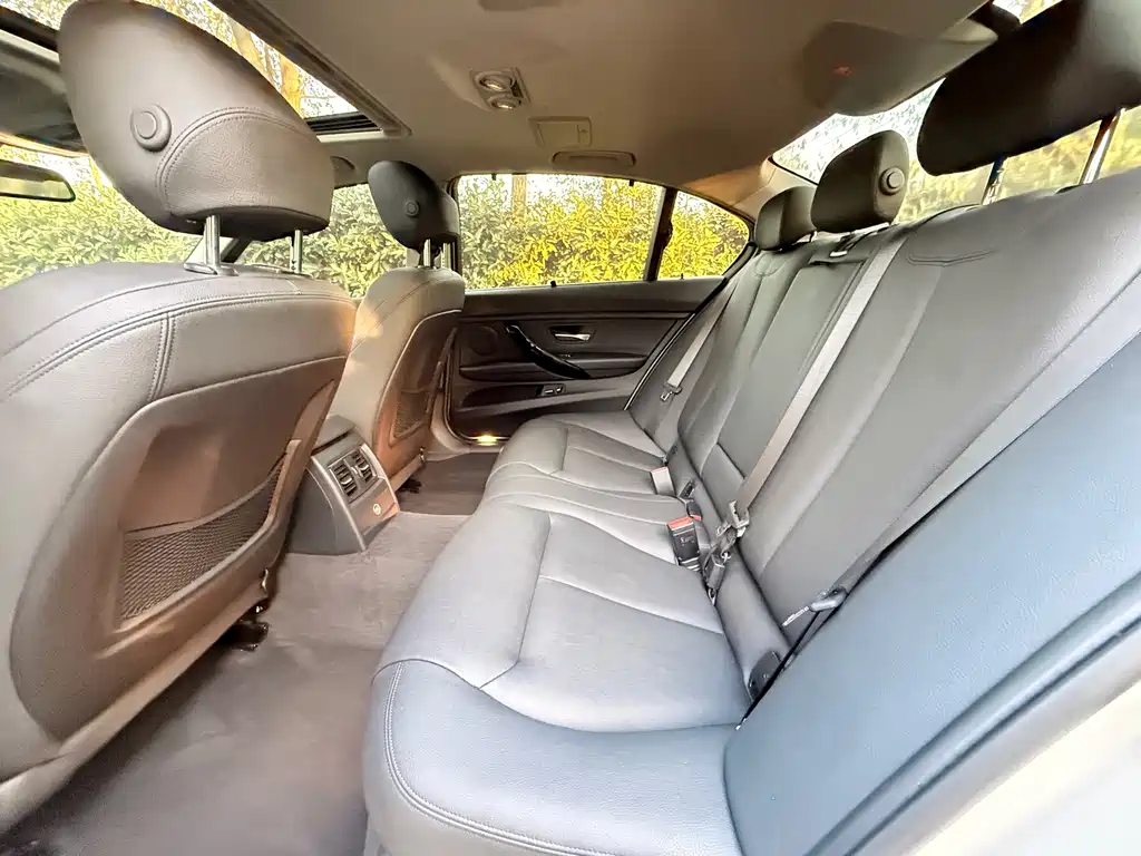 BMW 3 Series — миниатюра 7