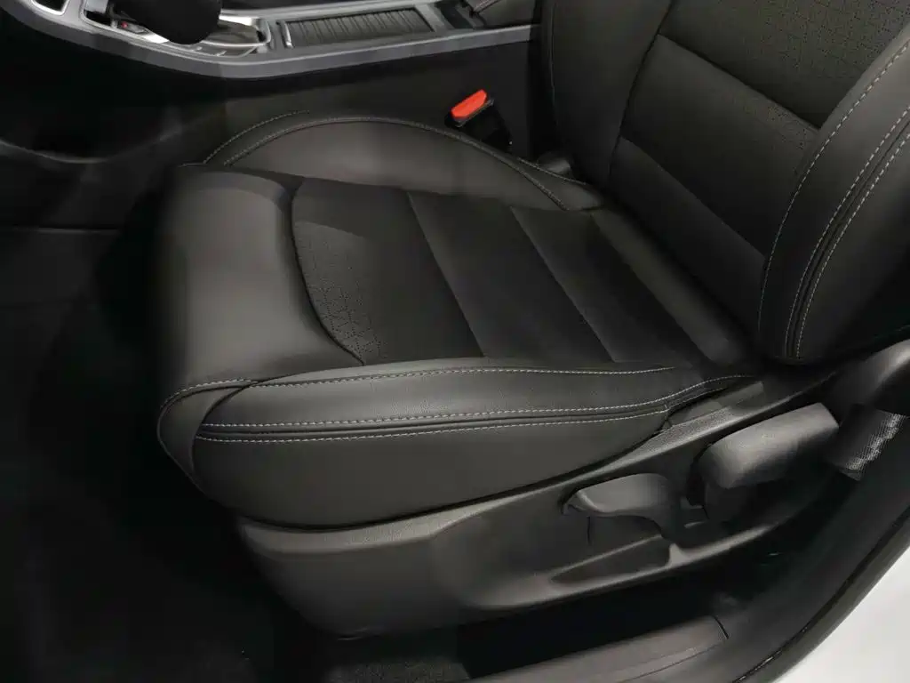 Geely Emgrand — миниатюра 20