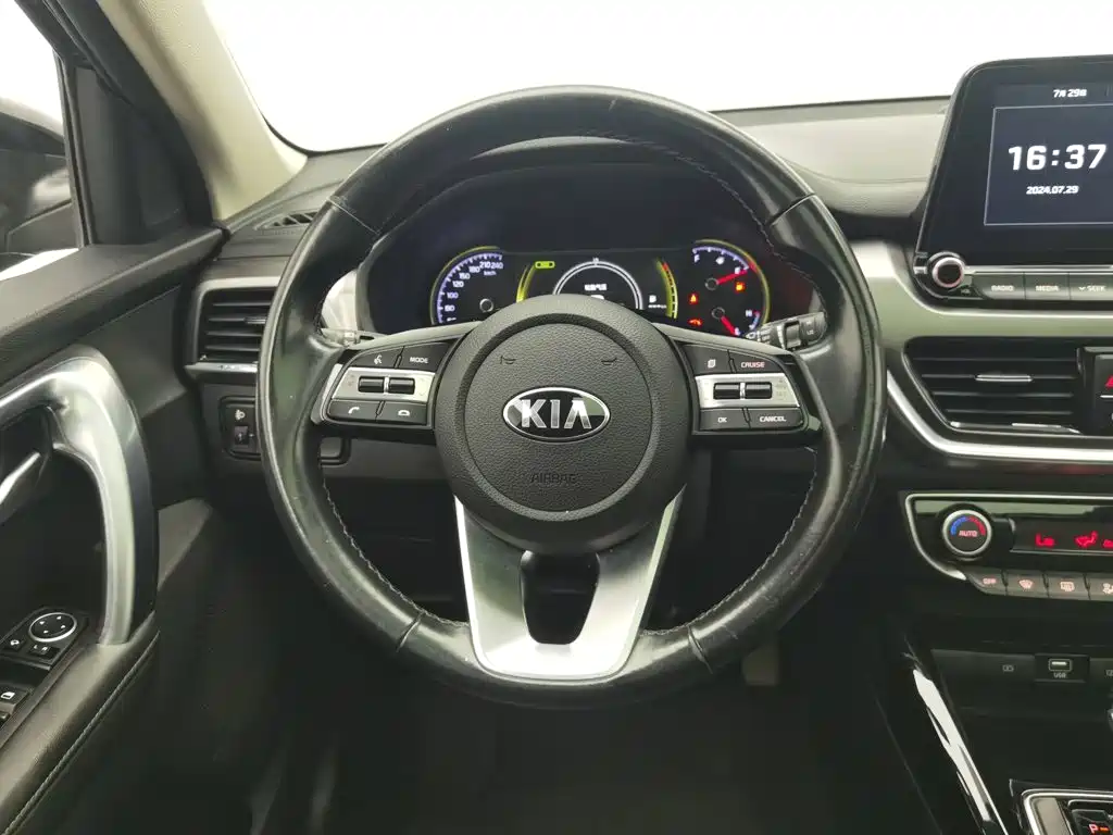 Kia Sportage — миниатюра 11