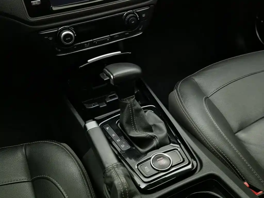 Qoros Qoros 3 — миниатюра 13