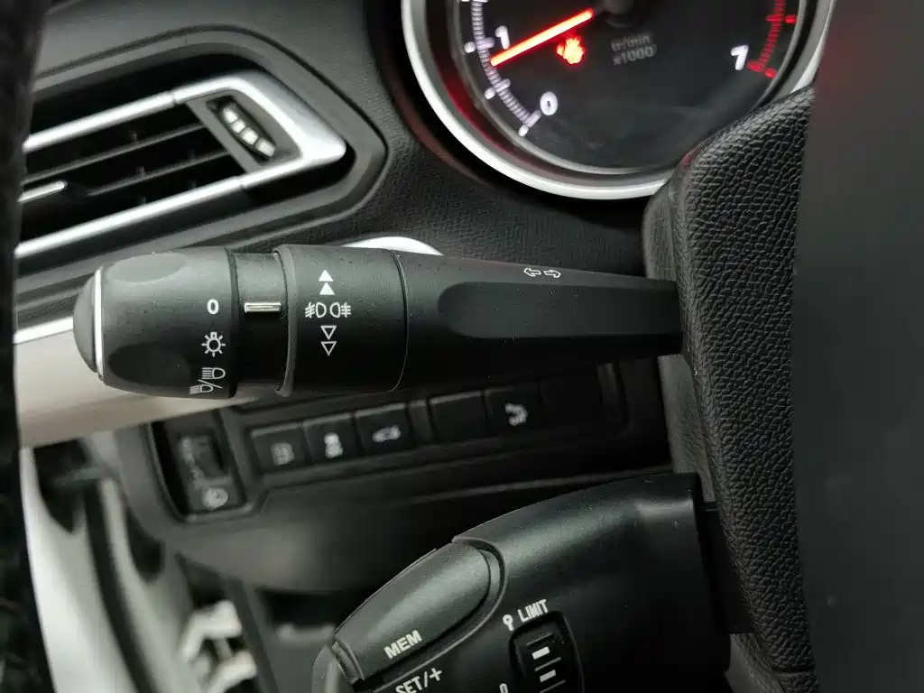 Peugeot 408 — миниатюра 21