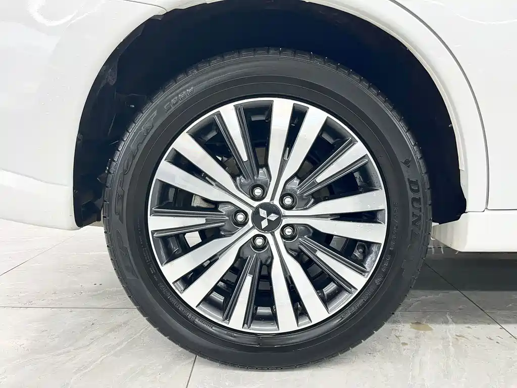 Mitsubishi Outlander — миниатюра 22