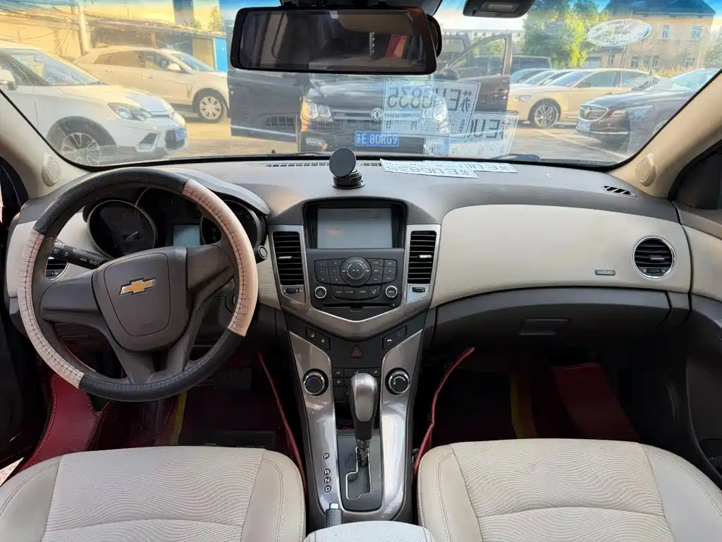 Chevrolet Cruze — миниатюра 8