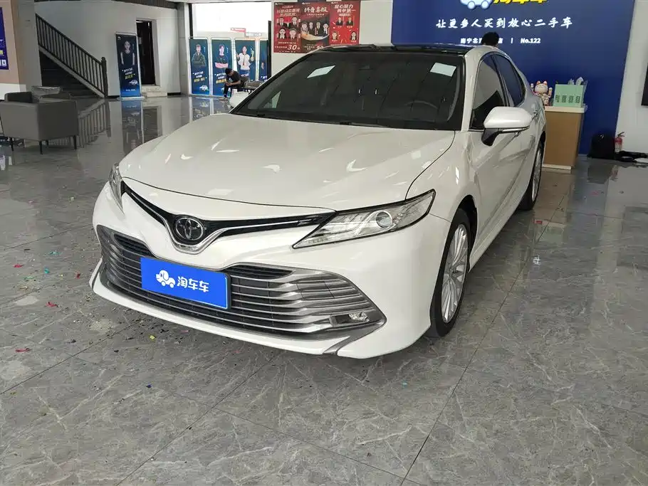 Toyota Camry 2019