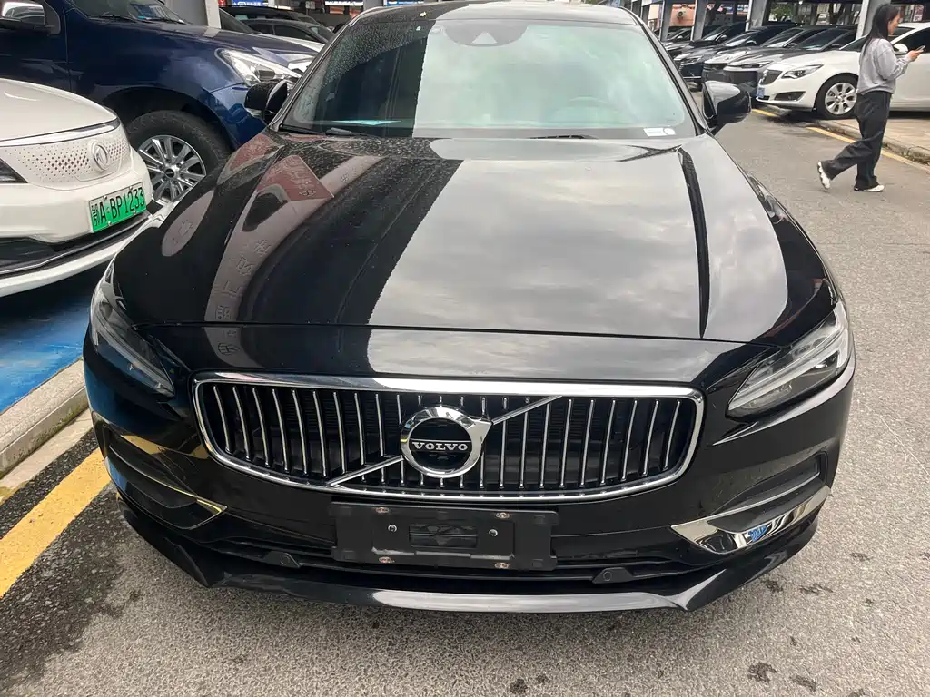 Volvo S90 2018 T5