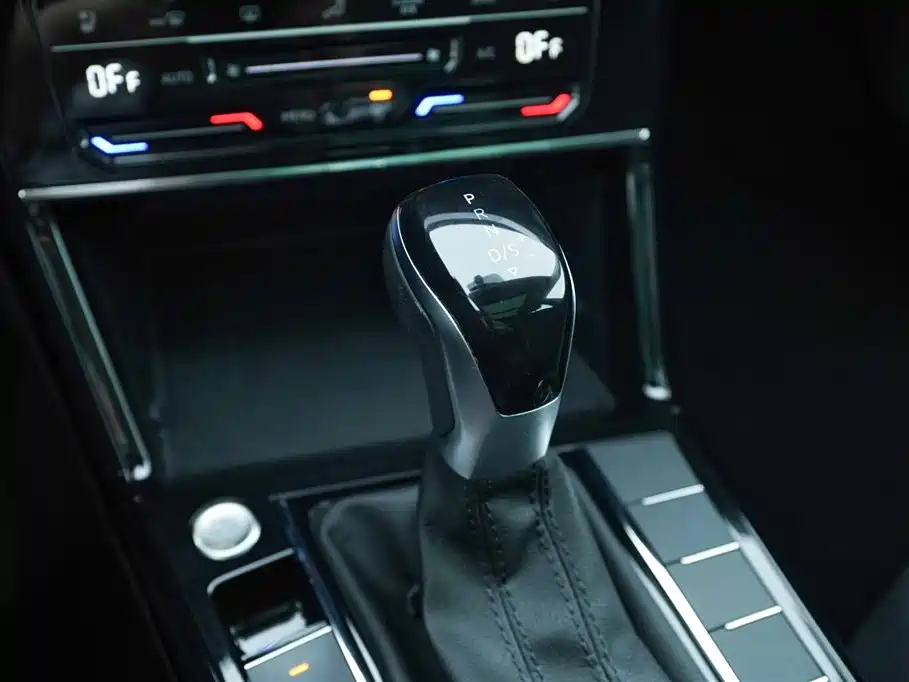 Volkswagen Passat 2024 380TSI Elite