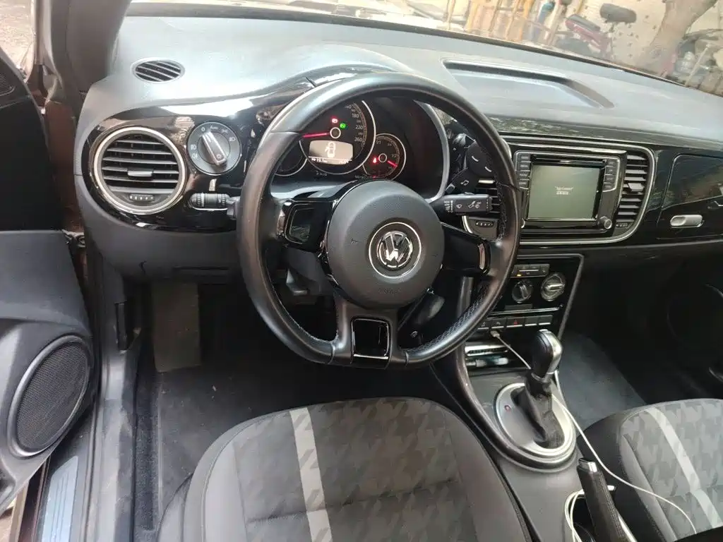 Volkswagen Beetle — миниатюра 3