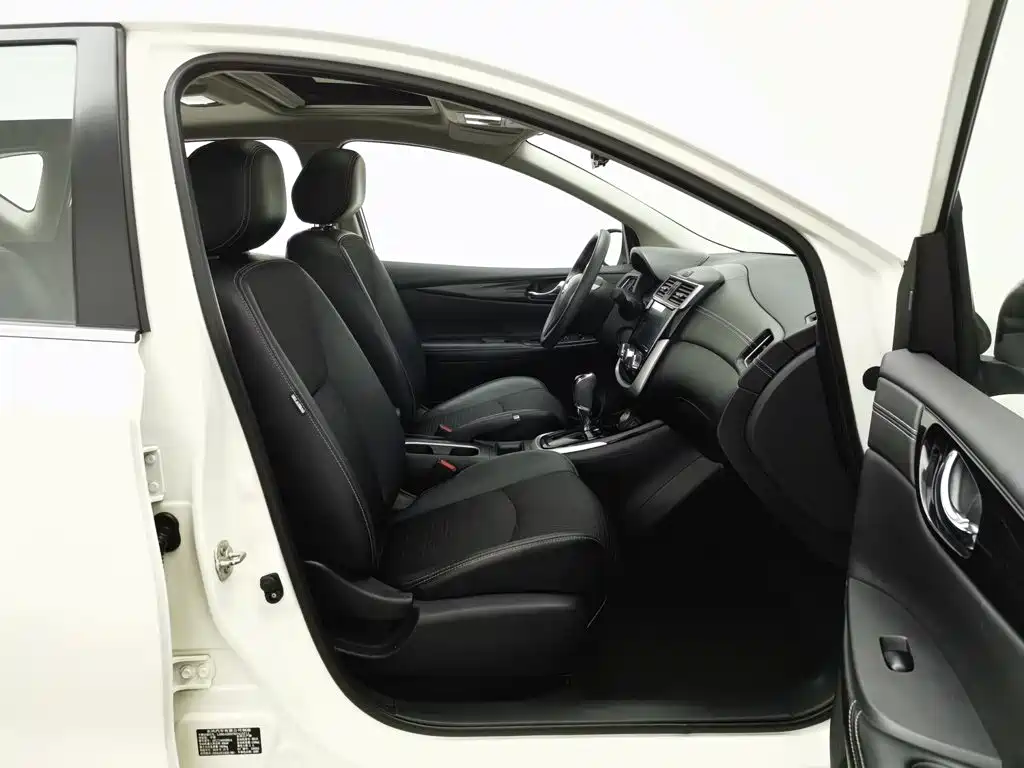 Nissan Tiida — миниатюра 23