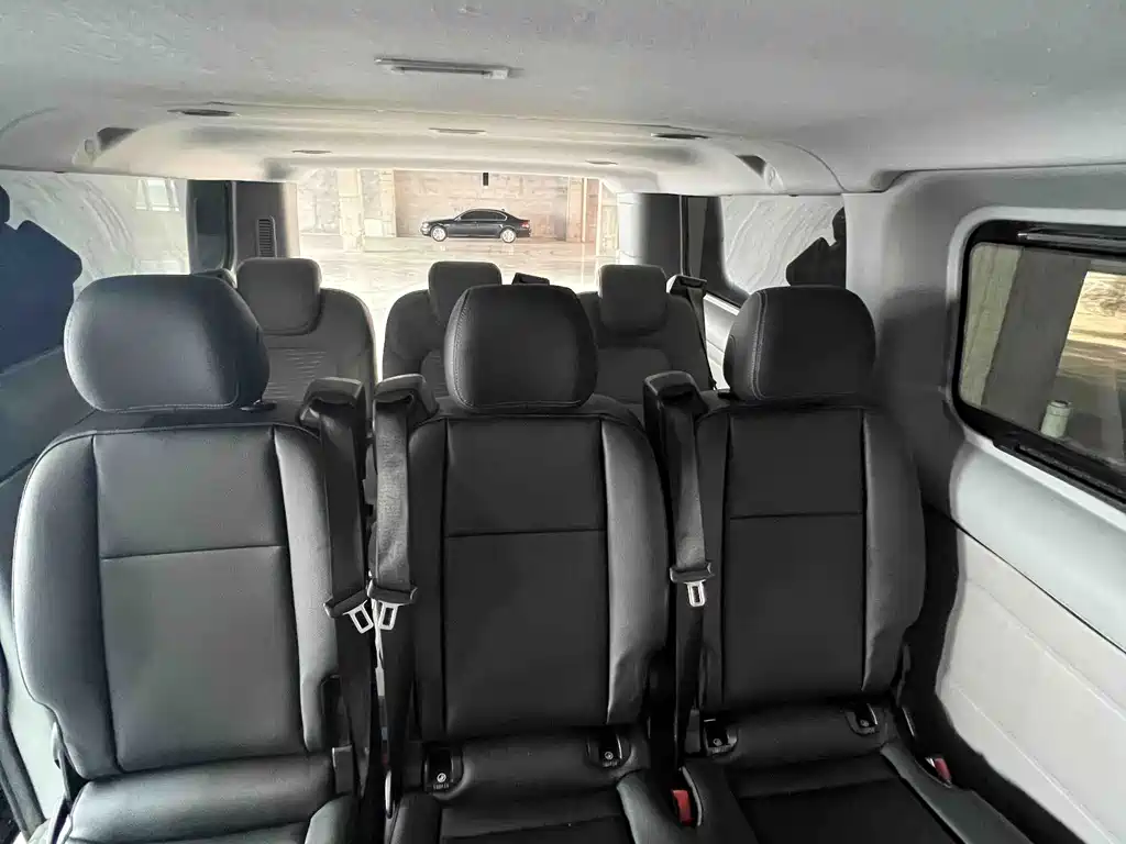 Ford Transit — миниатюра 12