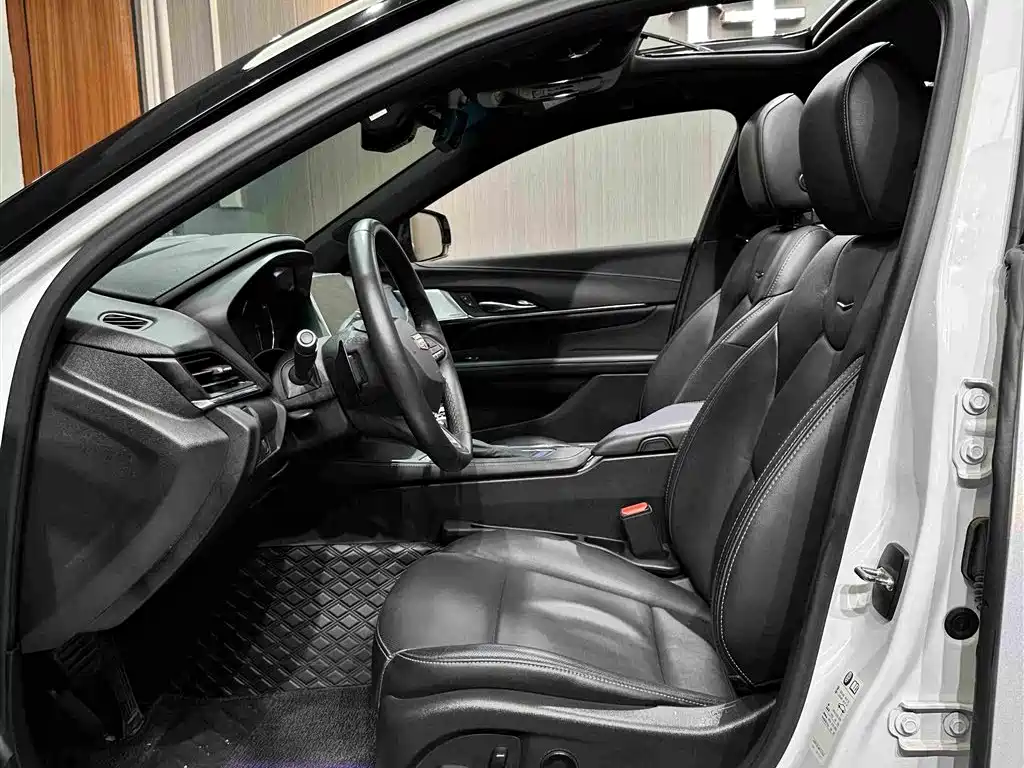 Cadillac CT4 2022 28T Luxury