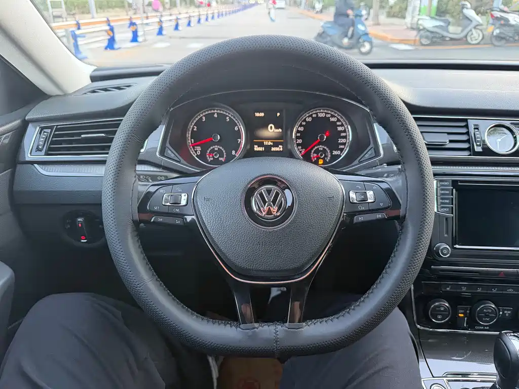 Volkswagen Passat — миниатюра 13