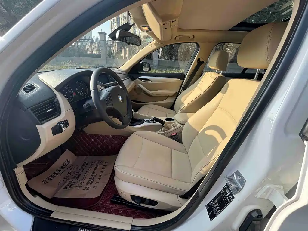 BMW X1 (Import) sDrive18i Luxury Type, фото 10