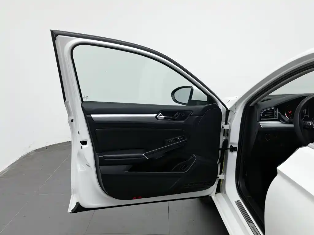 Volkswagen Lamando — миниатюра 8