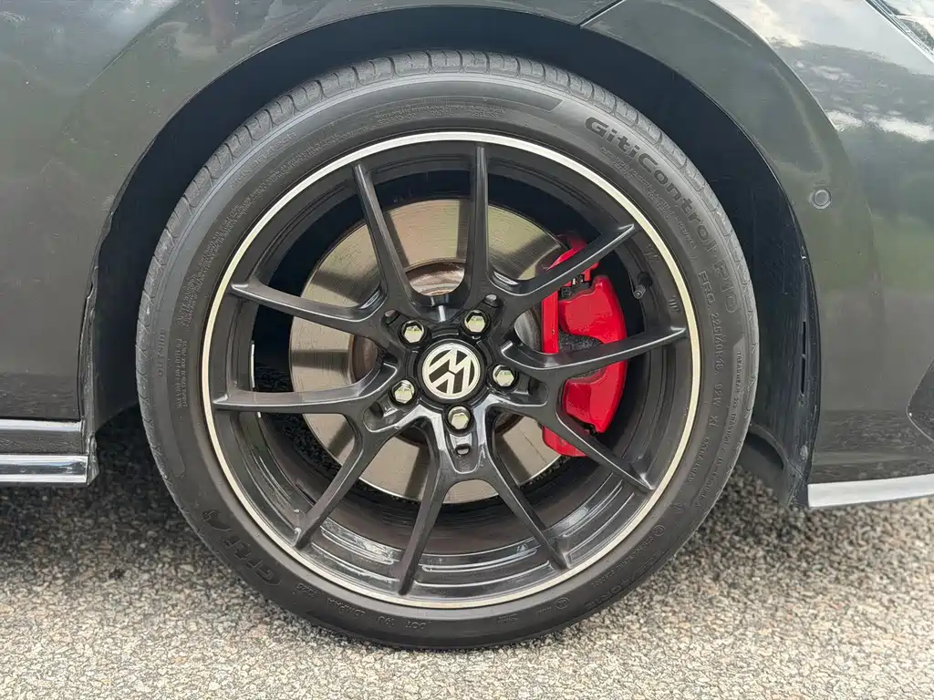 Volkswagen Golf GTI GTI 2021 380TSI DSG GTI