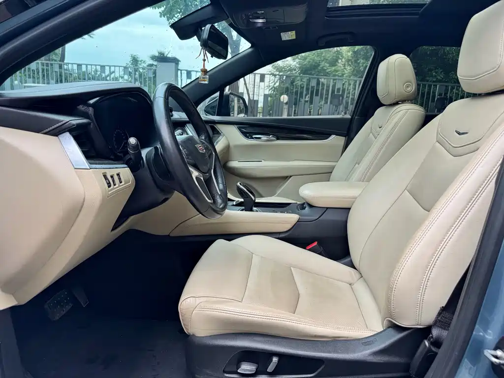 Cadillac XT5 — миниатюра 4