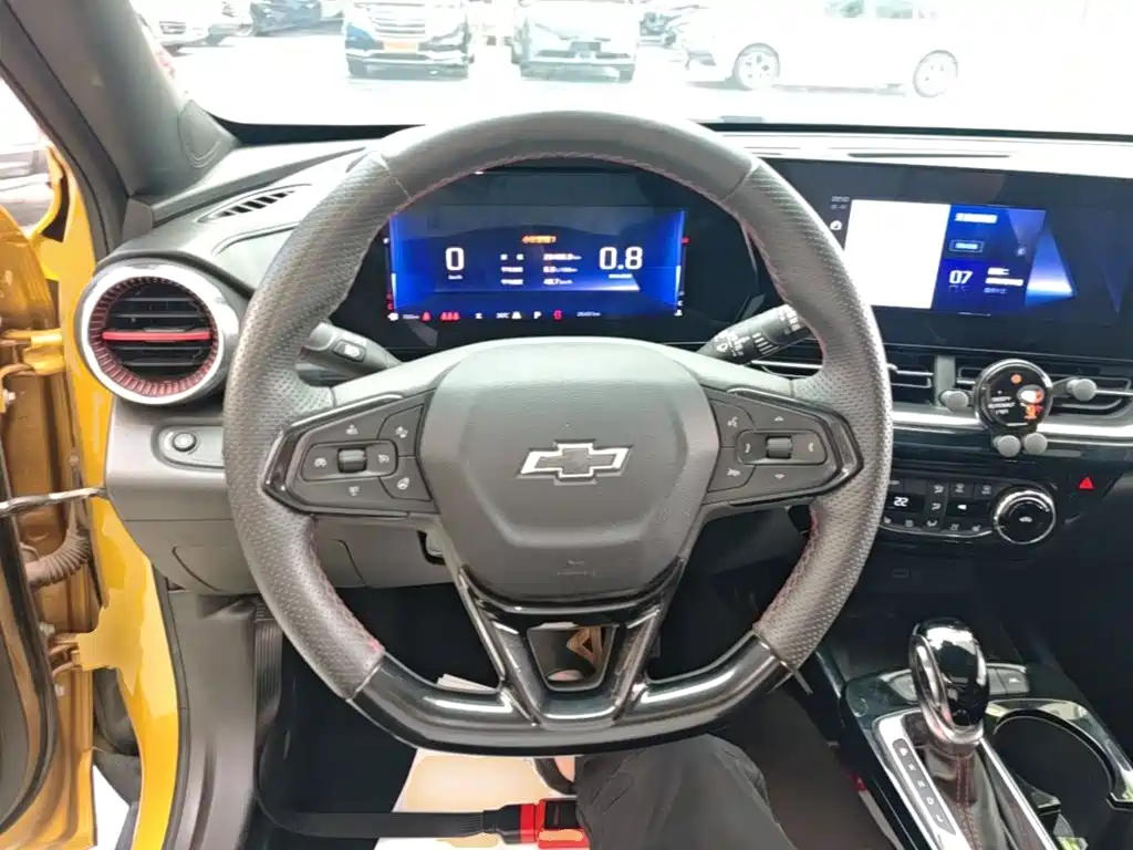 Chevrolet Seeker — миниатюра 11