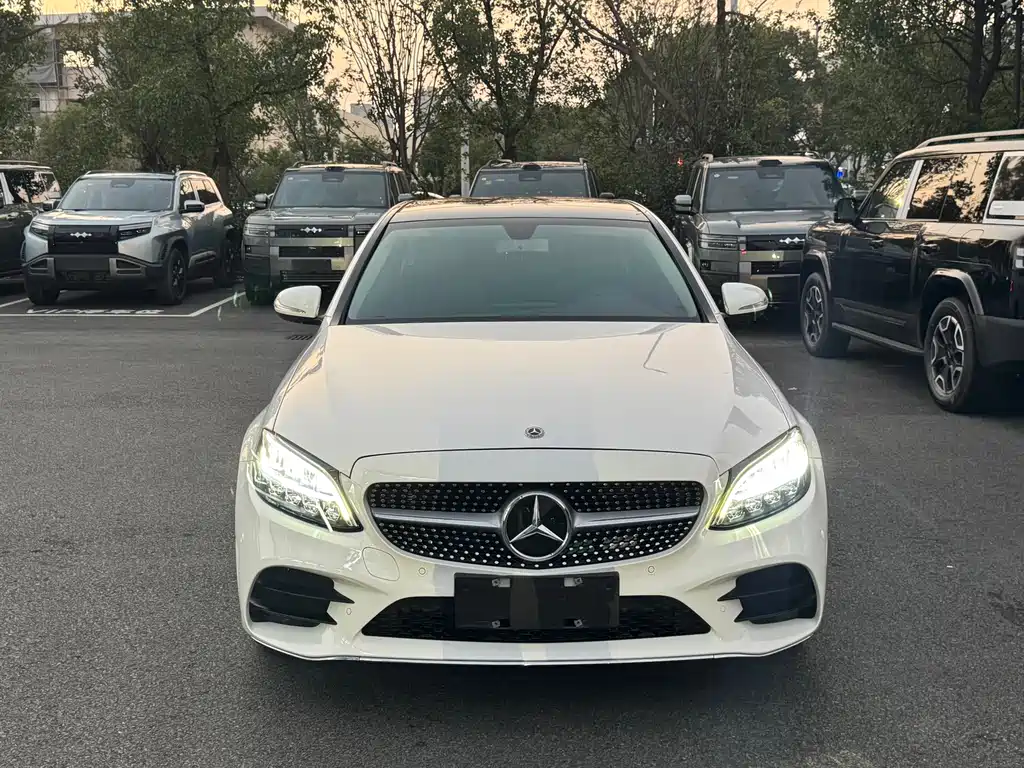 Mercedes-Benz C-Class — миниатюра 2
