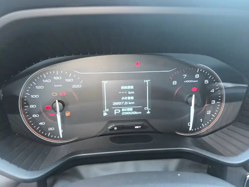 Wuling Jiachen — миниатюра 12