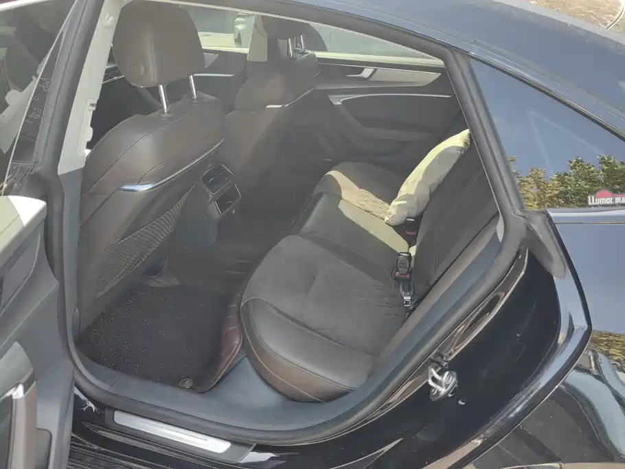 Audi A7L — миниатюра 11
