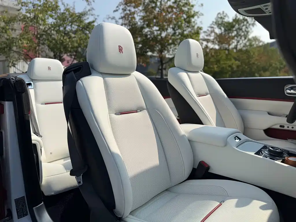 Rolls-Royce Dawn — миниатюра 23