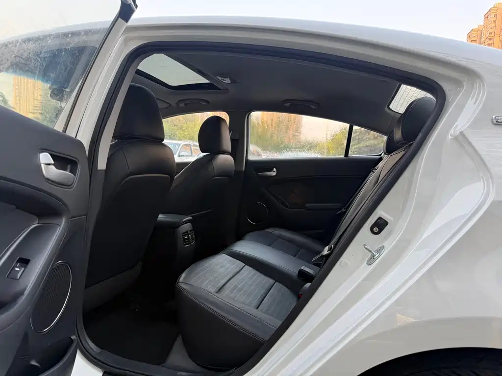 Kia K3 — миниатюра 6