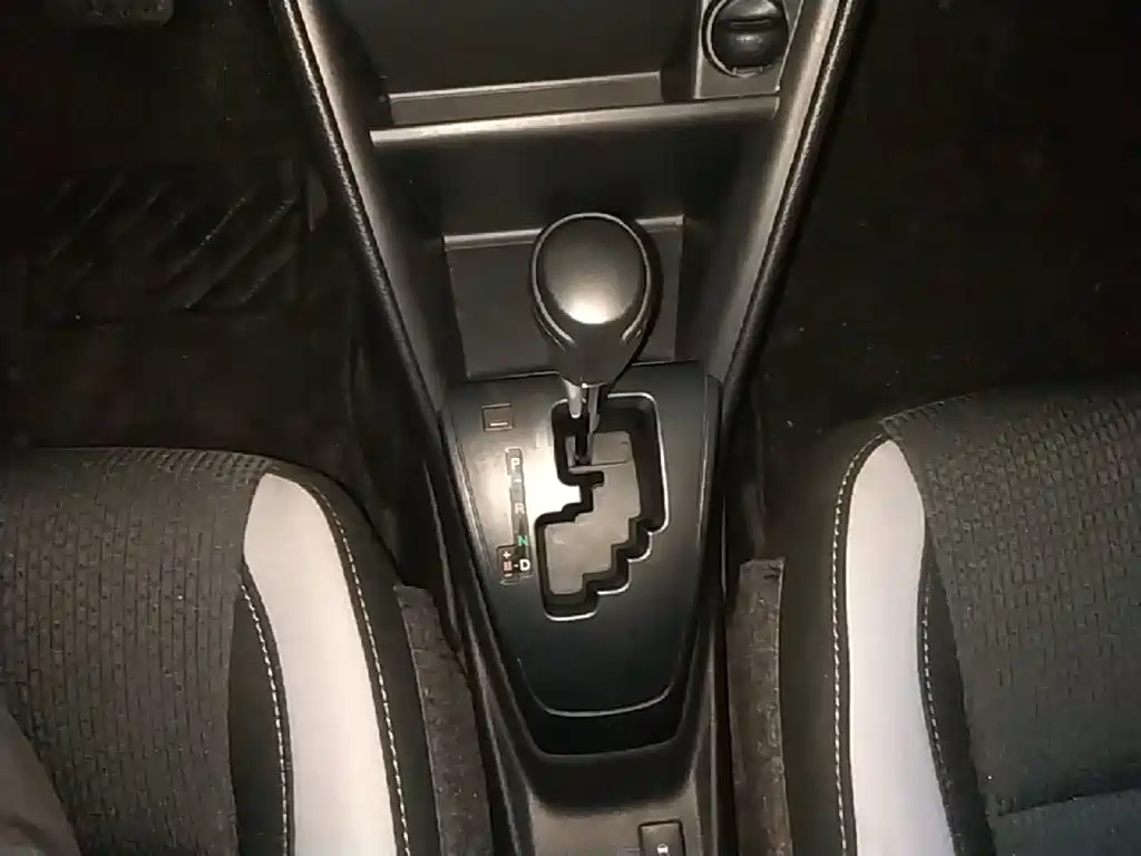 Toyota Yaris L — миниатюра 14