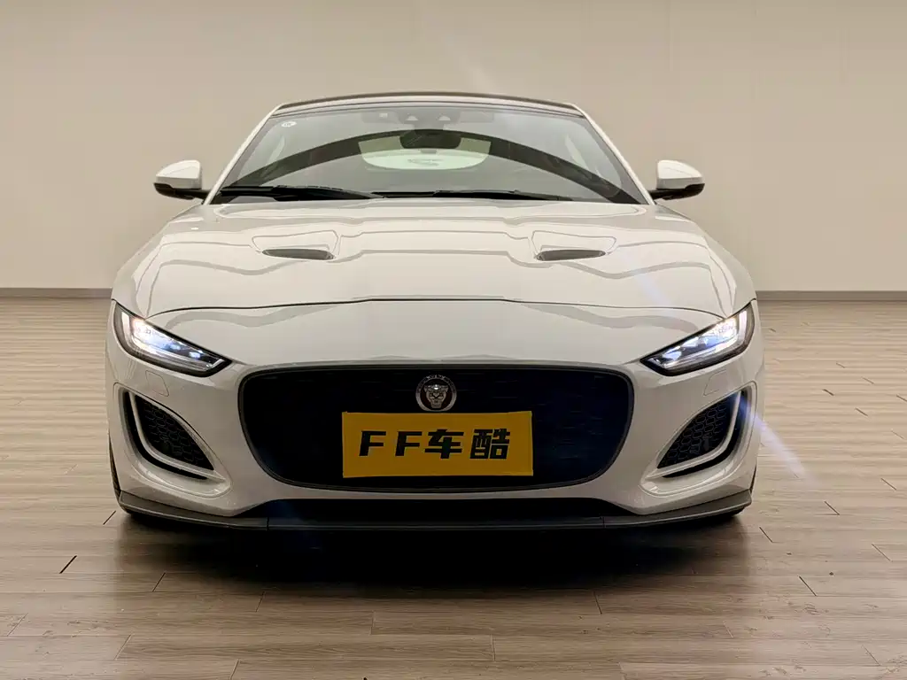 Jaguar F-Type 2022 P300 R-DYNAMIC BLACK