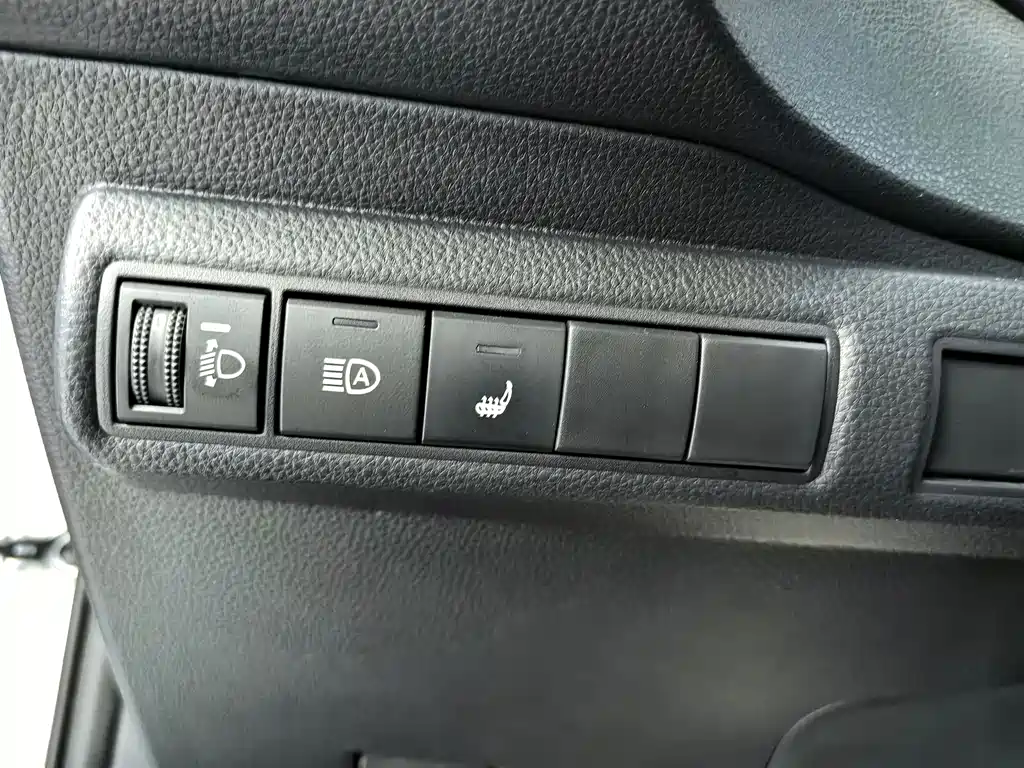 Toyota Corolla — миниатюра 13