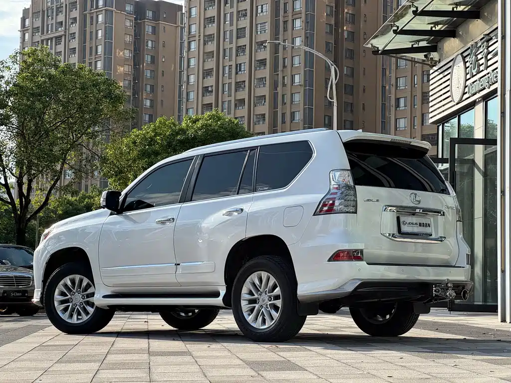 Lexus GX — миниатюра 4