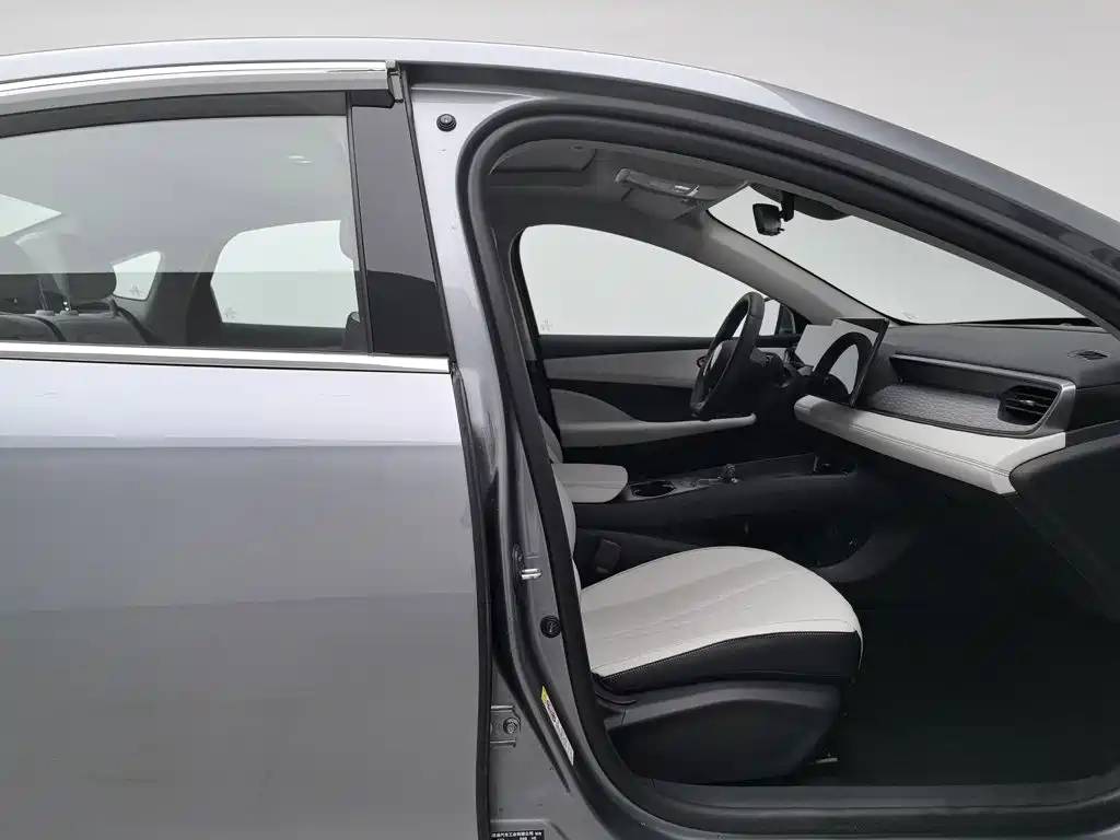 BYD Seal 05 DM-i — миниатюра 23